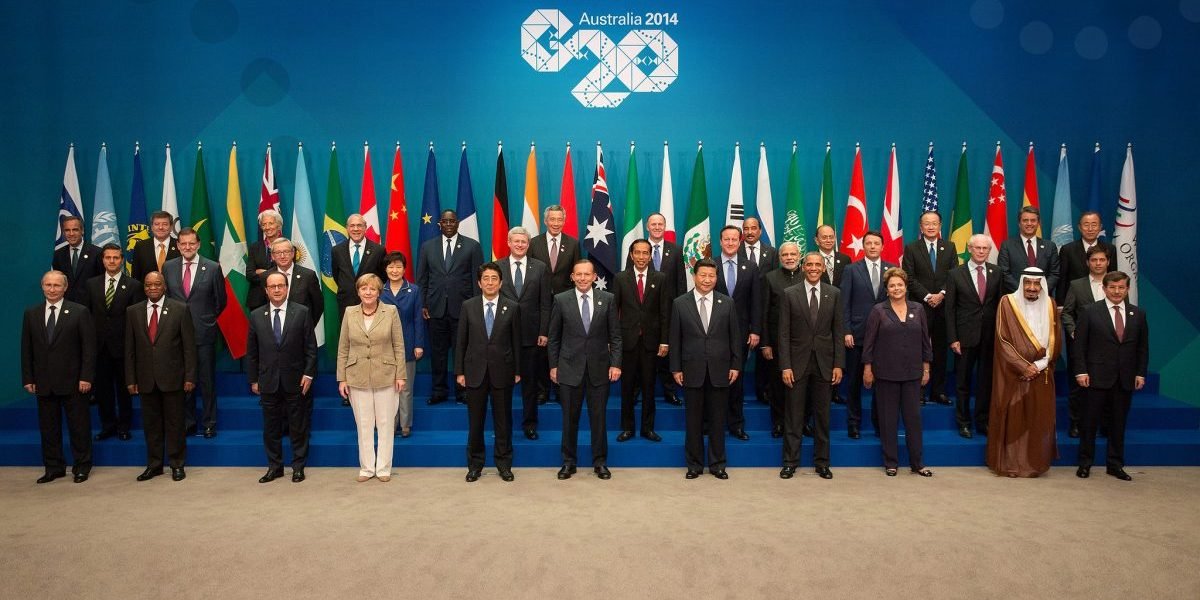g20 presidents posing for a group photo