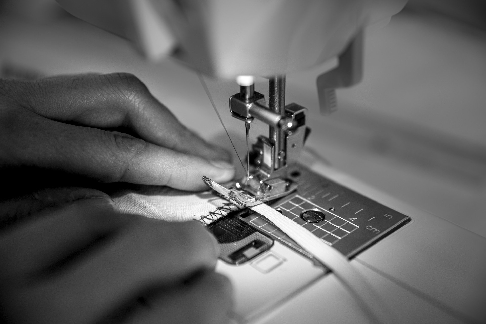 sewing-to-sew-needle-crafts-thread