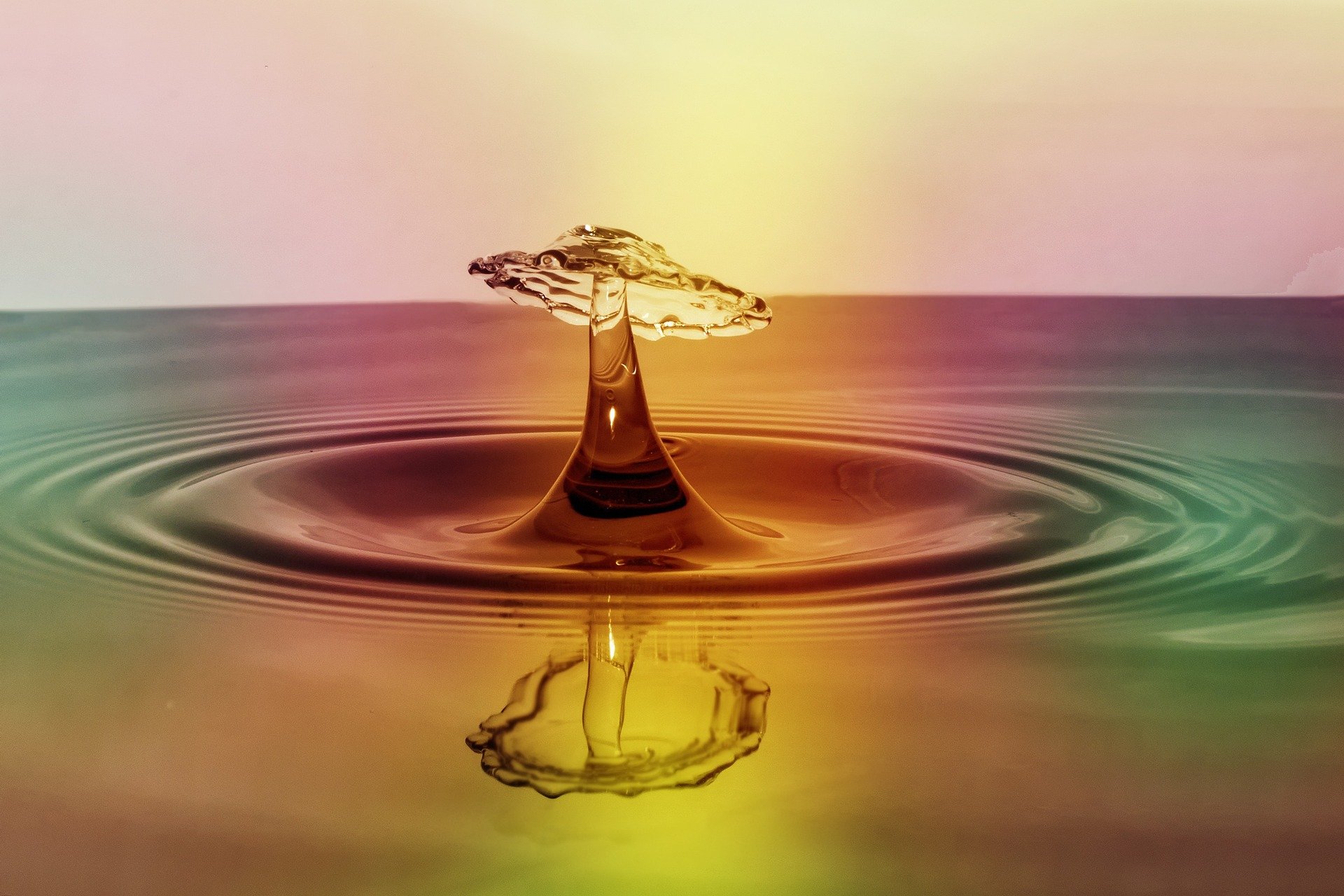 drop-splash-impact-ripples-water