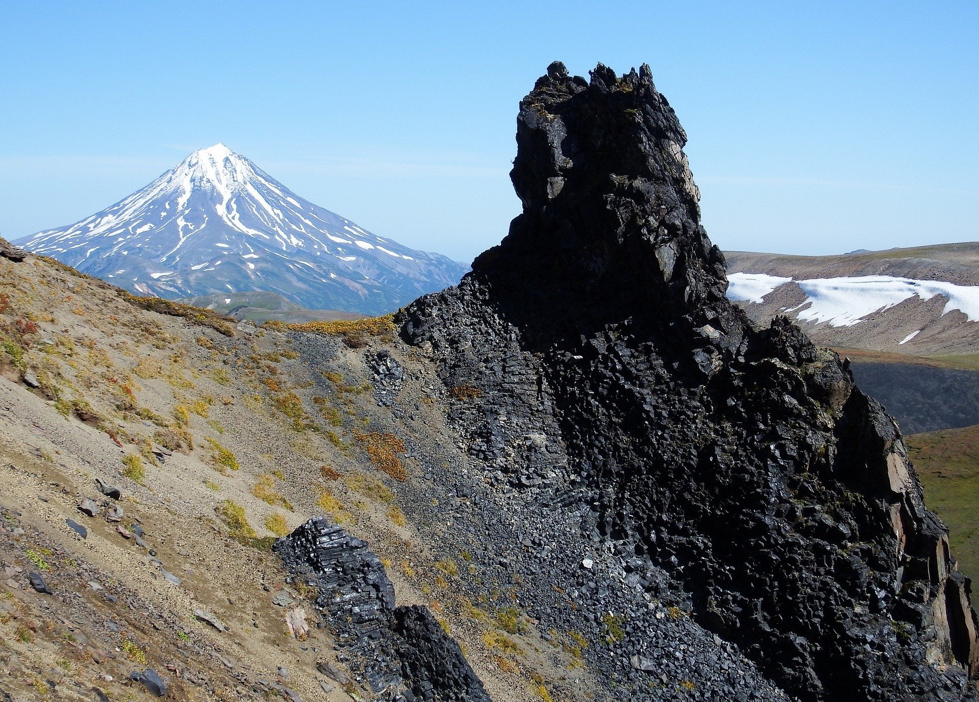 rock-volcano-mountains-stones