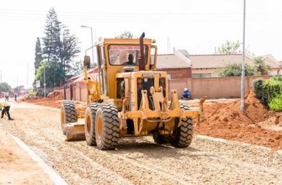 Ofentse Ledwaba Holdings work