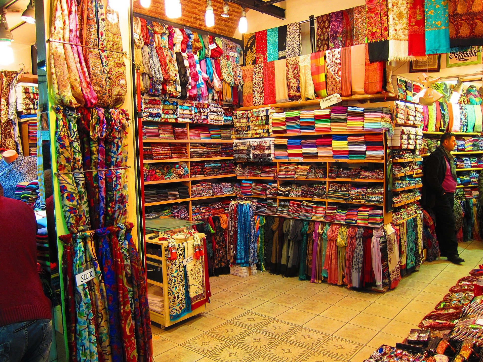 market-gran-bazar-colors-istanbul